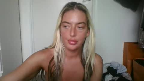 rubyredxxxoxxx online show from 02-08-25, 11:22