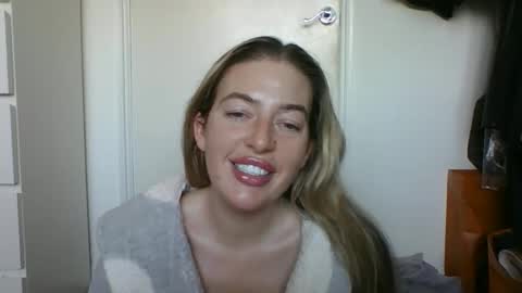 rubyredxxxoxxx online show from 11-21-25, 11:31