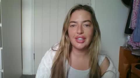 rubyredxxxoxxx online show from 05-10-26, 06:29