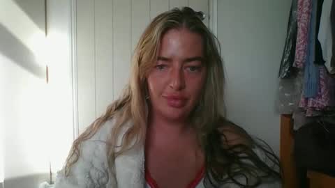 rubyredxxxoxxx online show from 05-24-26, 06:07