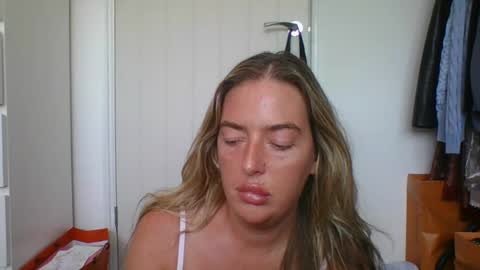 rubyredxxxoxxx online show from 08-02-26, 10:03