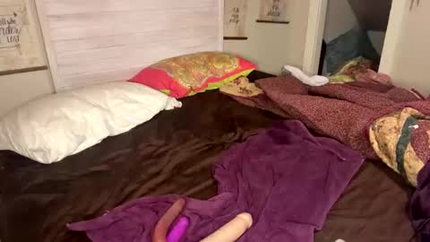 Snapshot of rubystatiana chatting on 11-15-25, 04:43 Tatiana Svitlonokav online show from 11-15-25, 04:43