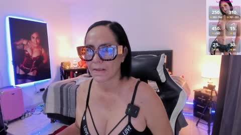 Snapshot of rubystrome chatting on 04-05-26, 09:17 Ruby online show from 04-05-26, 09:17