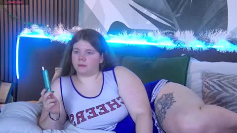 Snapshot of rubyvalen chatting on 12-23-24, 01:18 Ruby online show from 12-23-24, 01:18