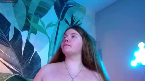 Snapshot of rubyvalen chatting on 09-15-25, 01:05 Ruby online show from 09-15-25, 01:05