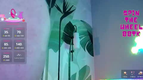 Snapshot of rubyvalen chatting on 10-17-25, 01:09 Ruby online show from 10-17-25, 01:09