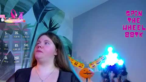 Snapshot of rubyvalen chatting on 10-27-25, 01:09 Ruby online show from 10-27-25, 01:09