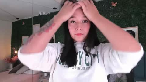 Snapshot of rubyvixxen_ chatting on 10-30-25, 03:30 Ruby online show from 10-30-25, 03:30