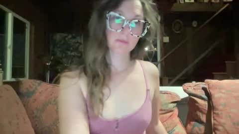 Snapshot of rubywavesback chatting on 11-13-25, 08:13 rubywavesback online show from 11-13-25, 08:13