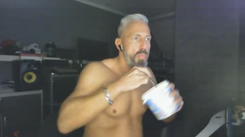 Chico que rico Caliente online show from 01-17-25, 02:50