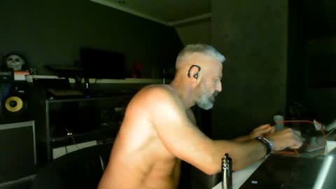 Snapshot of ruffi77 chatting on 06-28-26, 10:38 Chico que rico Caliente online show from 06-28-26, 10:38