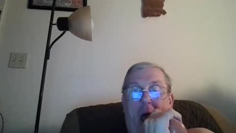 Snapshot of rufus_mars_sub chatting on 10-17-25, 07:27 rufus online show from 10-17-25, 07:27