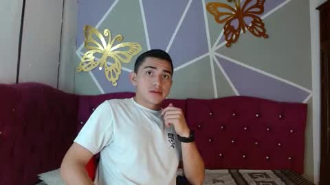 Snapshot of ruiz2416 chatting on 10-16-25, 11:22 ruiz2416 online show from 10-16-25, 11:22