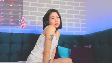 Runi online show from 05-19-26, 01:56