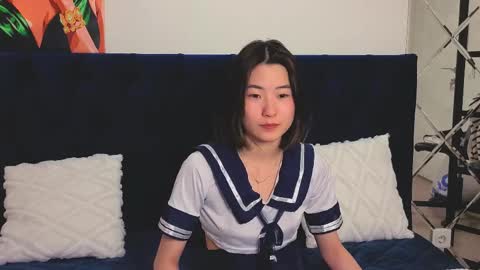 Snapshot of runi_asian chatting on 05-25-26, 01:33 Runi online show from 05-25-26, 01:33