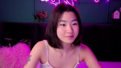Snapshot of runi_asian chatting on 06-06-26, 12:38 Runi online show from 06-06-26, 12:38