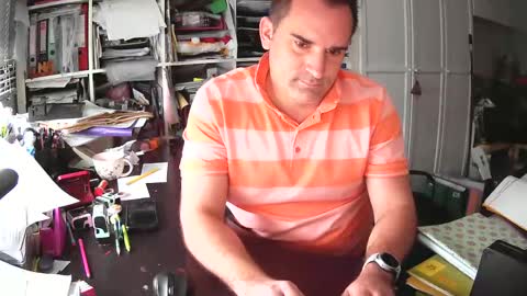 Snapshot of runner1978 chatting on 01-15-25, 11:10 runner1978 online show from 01-15-25, 11:10