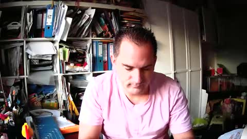 Snapshot of runner1978 chatting on 12-22-25, 08:55 runner1978 online show from 12-22-25, 08:55