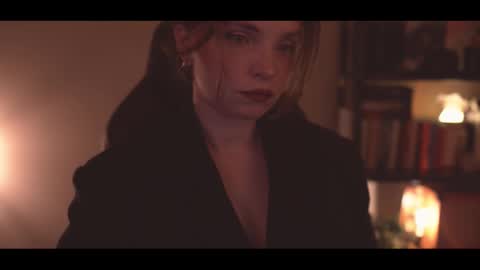 Elena online show from 11-29-25, 10:46