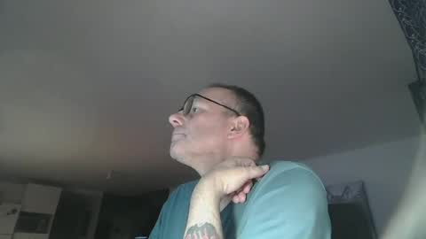Snapshot of rushse886410 chatting on 06-14-26, 02:35 rushse886410 online show from 06-14-26, 02:35