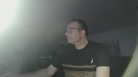 Snapshot of rushse886410 chatting on 06-18-26, 02:56 rushse886410 online show from 06-18-26, 02:56