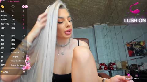 Snapshot of russian_ava chatting on 12-23-24, 09:40 Ava online show from 12-23-24, 09:40