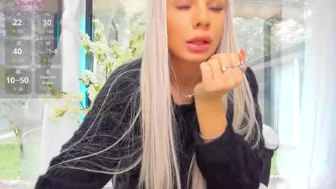 Ava online show from 10-03-25, 09:17