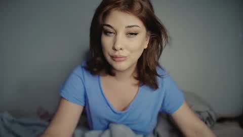 Snapshot of russypussy141 chatting on 03-04-25, 01:55 Alex online show from 03-04-25, 01:55