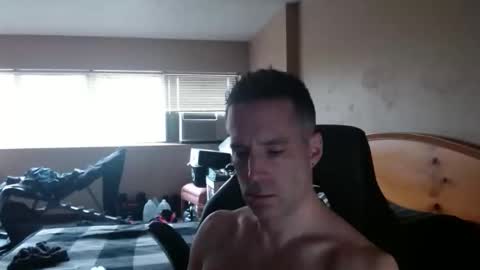 rustic_cuse_777 online show from 02-18-26, 04:14