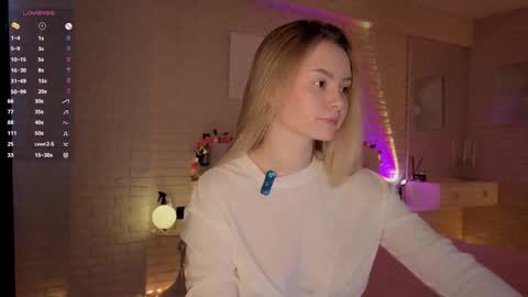 Ruta prize for the new fan club members hehe online show from 10-04-25, 10:57