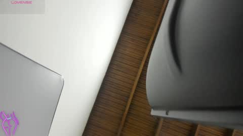Snapshot of ruth_harvey chatting on 04-16-26, 01:01 Ruth online show from 04-16-26, 01:01
