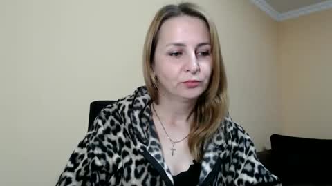 Snapshot of ruthpark chatting on 10-08-25, 08:12 Ruth online show from 10-08-25, 08:12