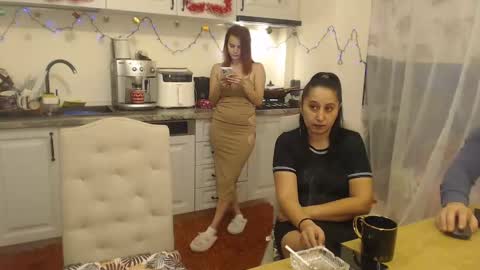 ruxandradanny online show from 01-27-25, 03:50