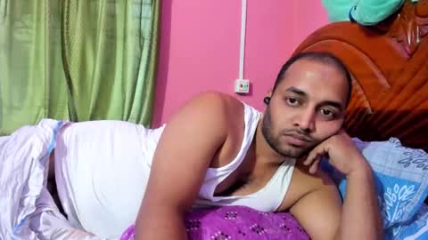 Snapshot of rwb17 chatting on 10-22-25, 09:53 rwb17 online show from 10-22-25, 09:53