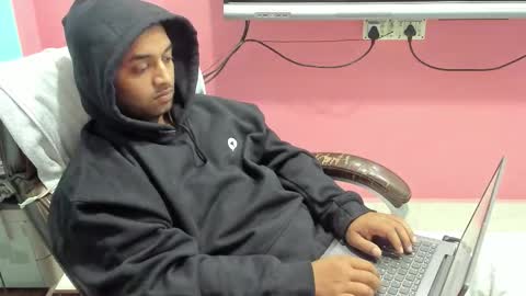 Snapshot of rwb17 chatting on 11-14-25, 04:28 rwb17 online show from 11-14-25, 04:28