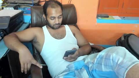 Snapshot of rwb17 chatting on 04-04-26, 11:40 rwb17 online show from 04-04-26, 11:40
