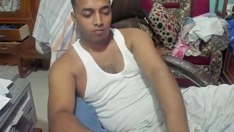 Snapshot of rwb17 chatting on 04-24-26, 06:05 rwb17 online show from 04-24-26, 06:05