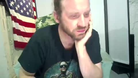 Snapshot of rwb1982 chatting on 10-12-25, 02:32 rwb1982 online show from 10-12-25, 02:32