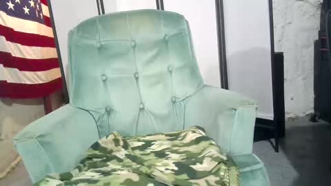 Snapshot of rwb1982 chatting on 10-14-25, 11:38 rwb1982 online show from 10-14-25, 11:38