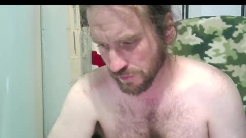 Snapshot of rwb1982 chatting on 10-21-25, 01:39 rwb1982 online show from 10-21-25, 01:39