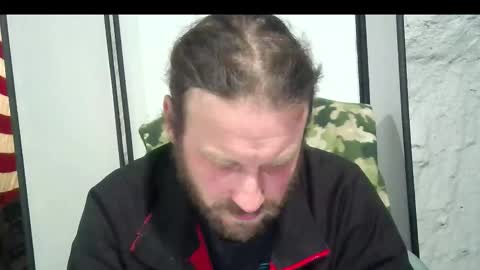 Snapshot of rwb1982 chatting on 12-14-25, 11:09 rwb1982 online show from 12-14-25, 11:09