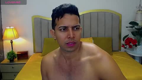 Snapshot of ryan_nesson chatting on 09-09-25, 01:32 Ryan online show from 09-09-25, 01:32