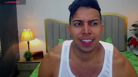 Snapshot of ryan_nesson chatting on 09-20-25, 01:34 Ryan online show from 09-20-25, 01:34