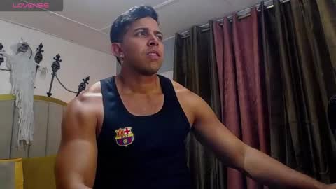 Snapshot of ryan_nesson chatting on 11-01-25, 12:56 Ryan online show from 11-01-25, 12:56