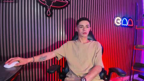 Snapshot of ryan_sailor chatting on 10-02-25, 10:06 RYAN online show from 10-02-25, 10:06