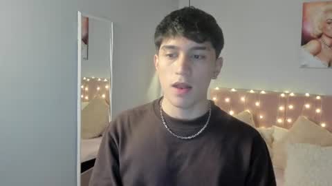 Snapshot of ryan_valentino chatting on 07-15-26, 12:21 ryan valentino online show from 07-15-26, 12:21