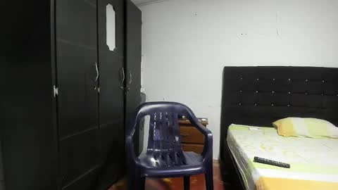 ryan_xc1 online show from 10-17-25, 02:15