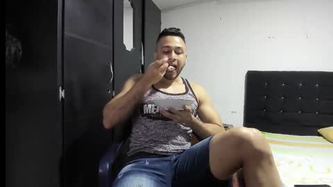 ryan_xc1 online show from 12-01-25, 03:11