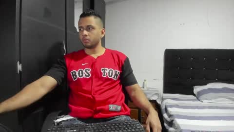 ryan_xc1 online show from 05-07-26, 02:50