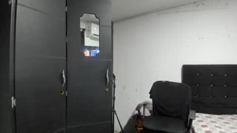 ryan_xc1 online show from 06-20-26, 03:53